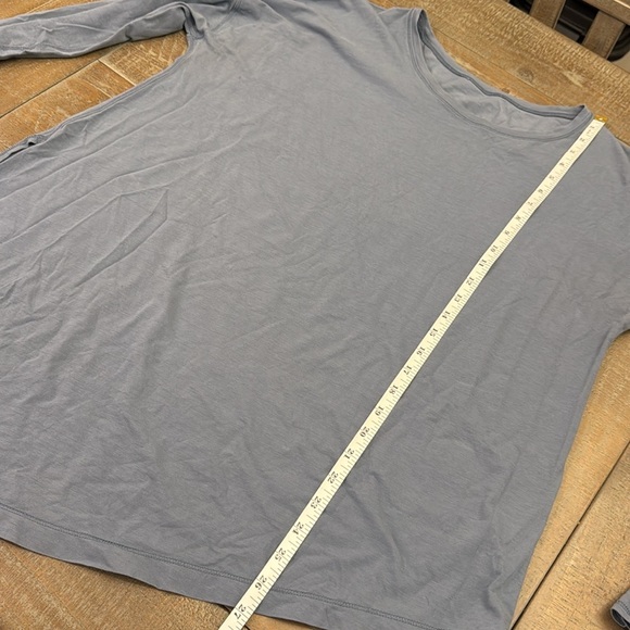 Lululemon To The Point Long Sleeve asymmetrical top - no size tag - Picture 11 of 12